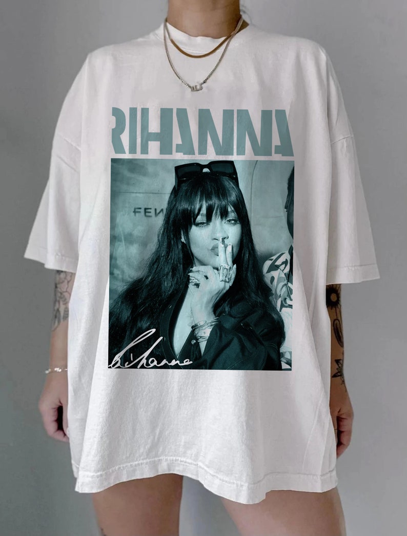 Rihanna Graphic Print Casual T-shirt